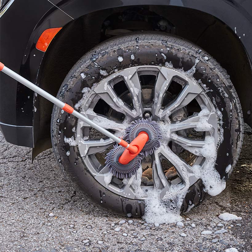 Microfiber Car Cleaning Brush with Double Mop, Extends 44" Long - Image 4
