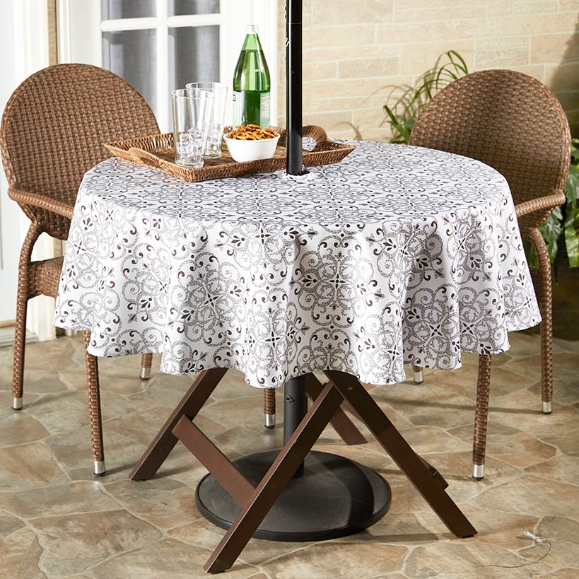 Outdoor Patio Tablecloth with Umbrella Hole and Zip: Round or Rectangular - Image 3