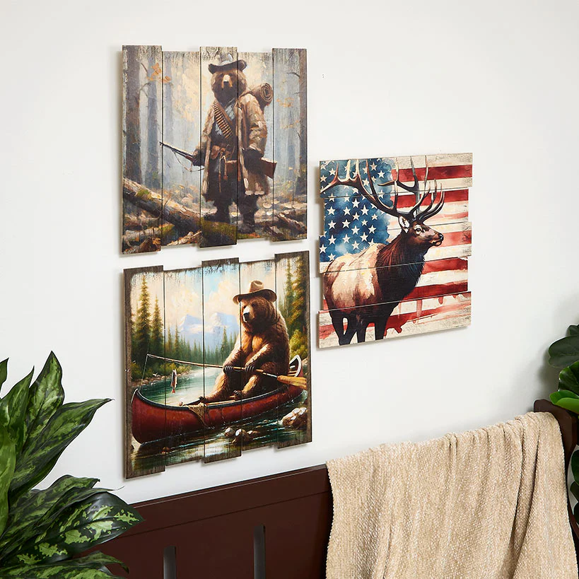 Rustic Plank Wall Art – Buck with American Flag Decor - Image 2